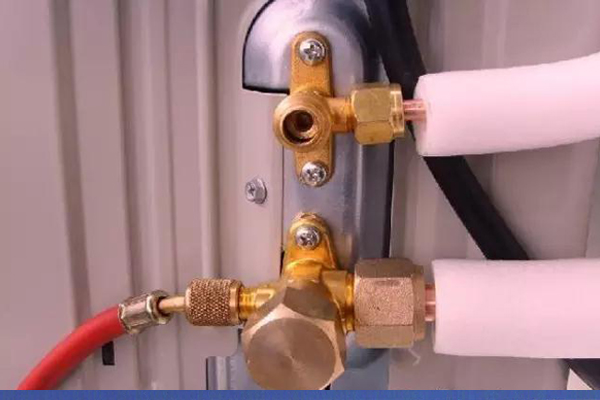 室外機閥門結霜